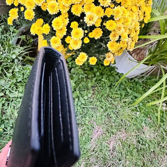 CD Icon Vertical Bifold Card Holder GWP - Picture 10 of 14